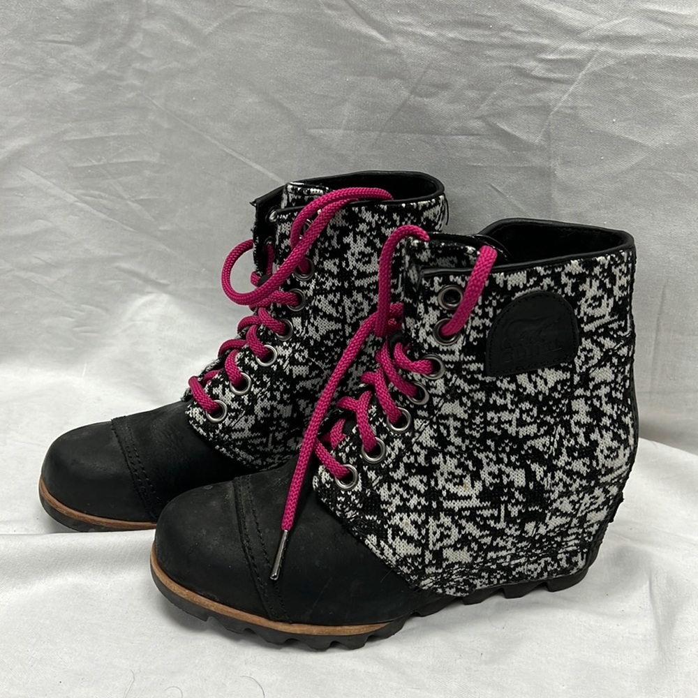 Sorel bootie